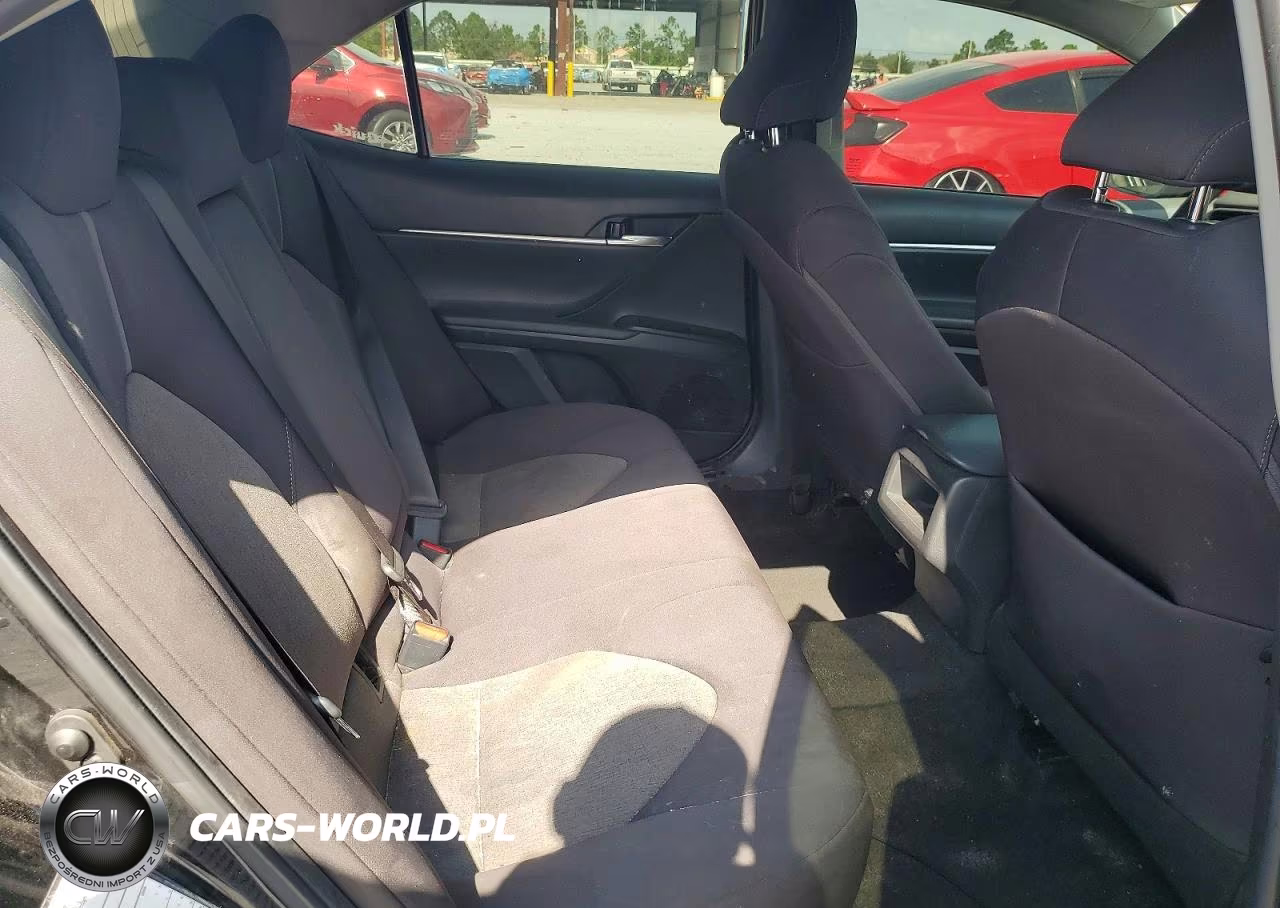2021 Toyota Camry Le VIN:4T1C11AK1MU469916 - 10