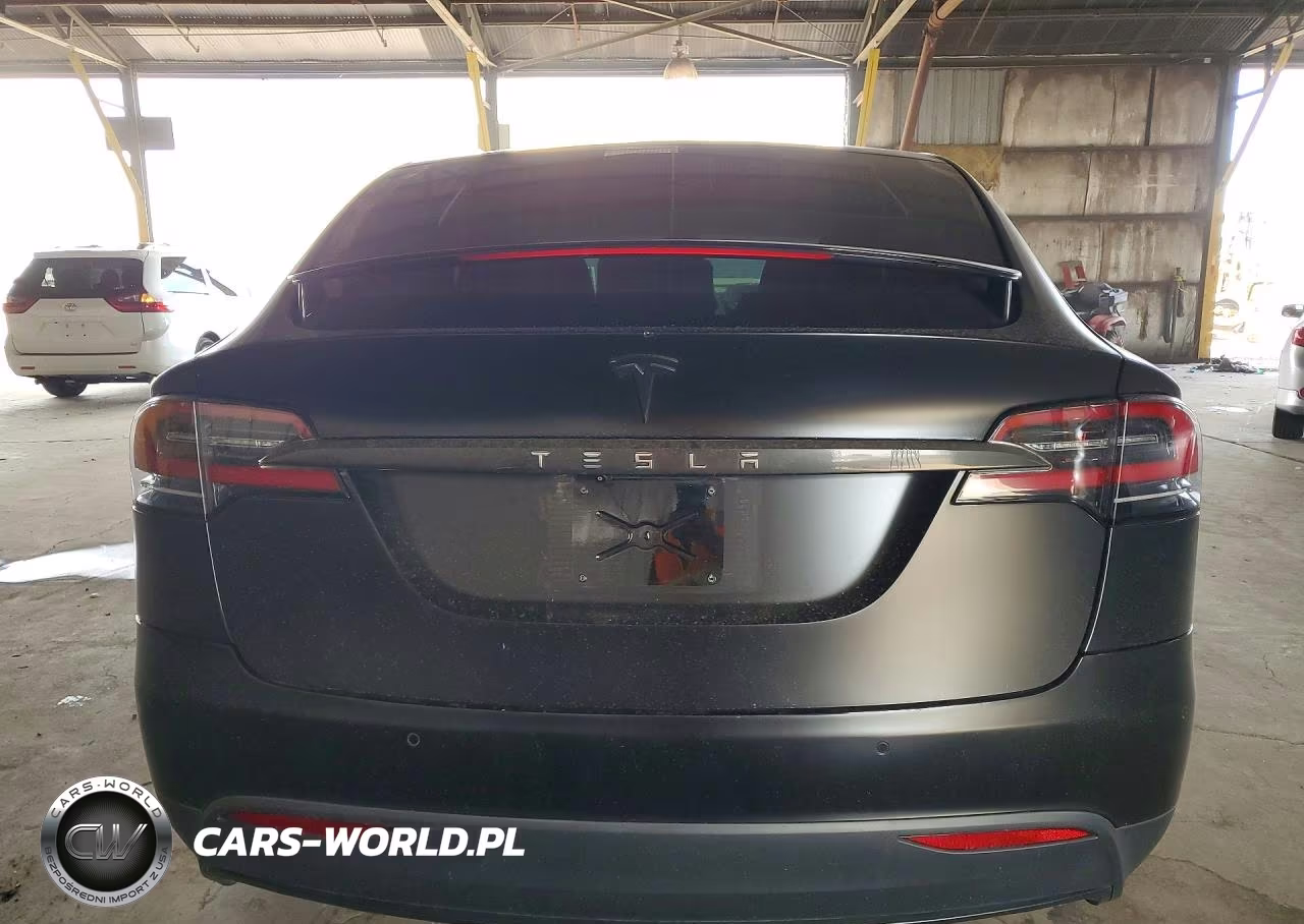 2017 Tesla Model X VIN:5YJXCBE2XHF070503 - 6