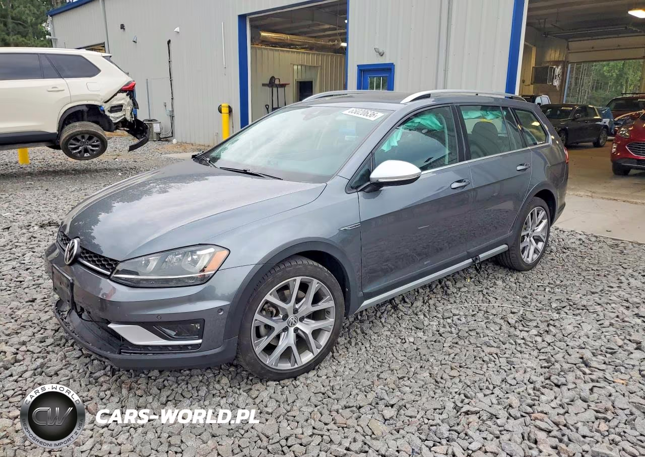2017 Volkswagen Golf Alltrack S – zdjęcie 1 z 13