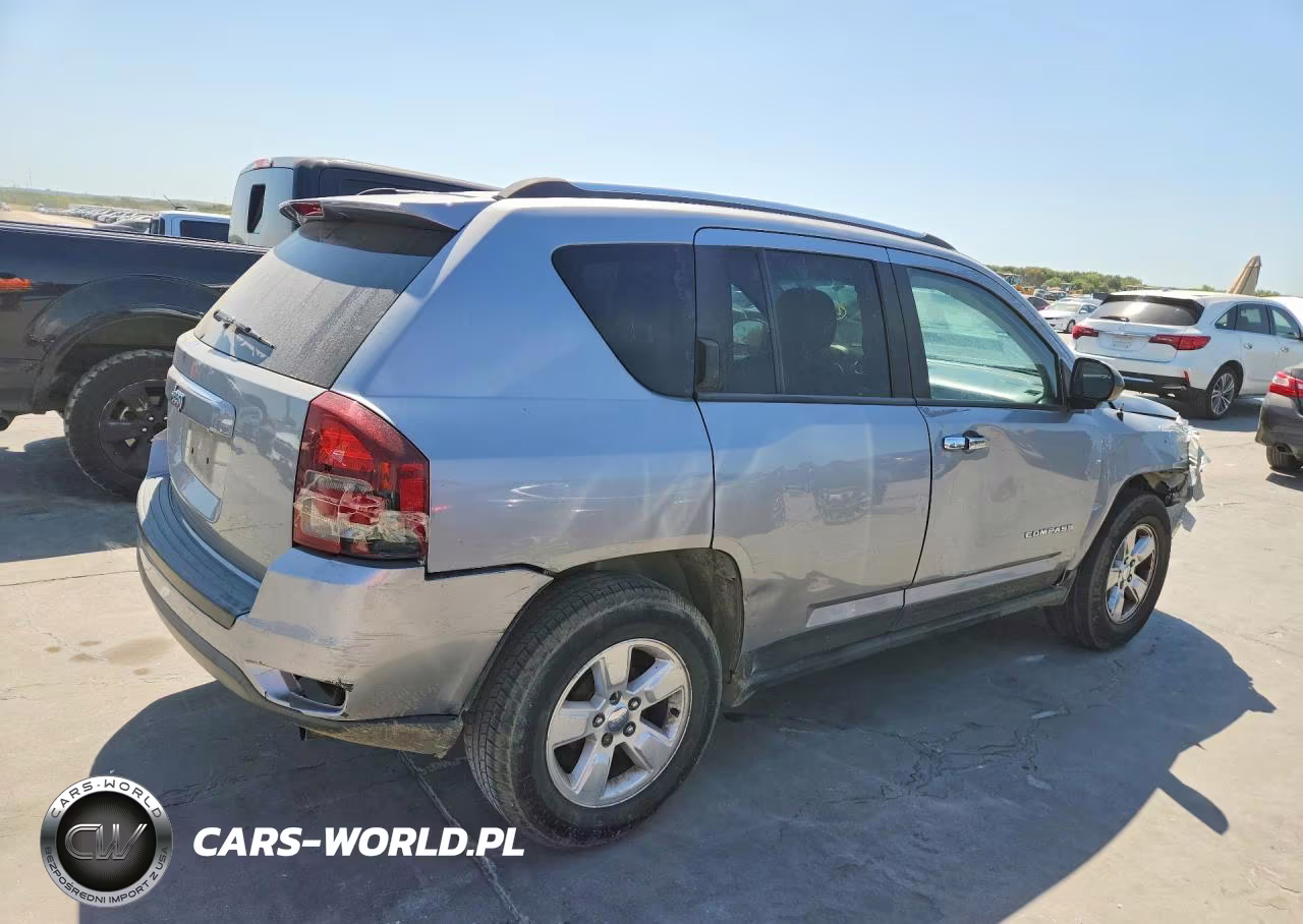 2015 Jeep Compass Sport VIN:1C4NJCBA0FD219178 - 3