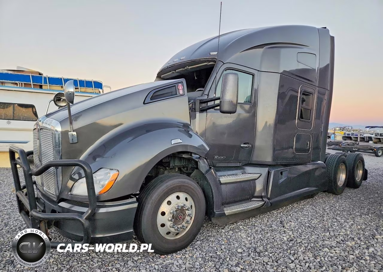 2018 Kenworth T680 Semi Truck