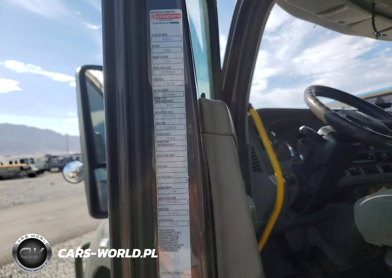 2018 Kenworth T680 Semi Truck VIN:1XKYD49X6JJ190014 - 13