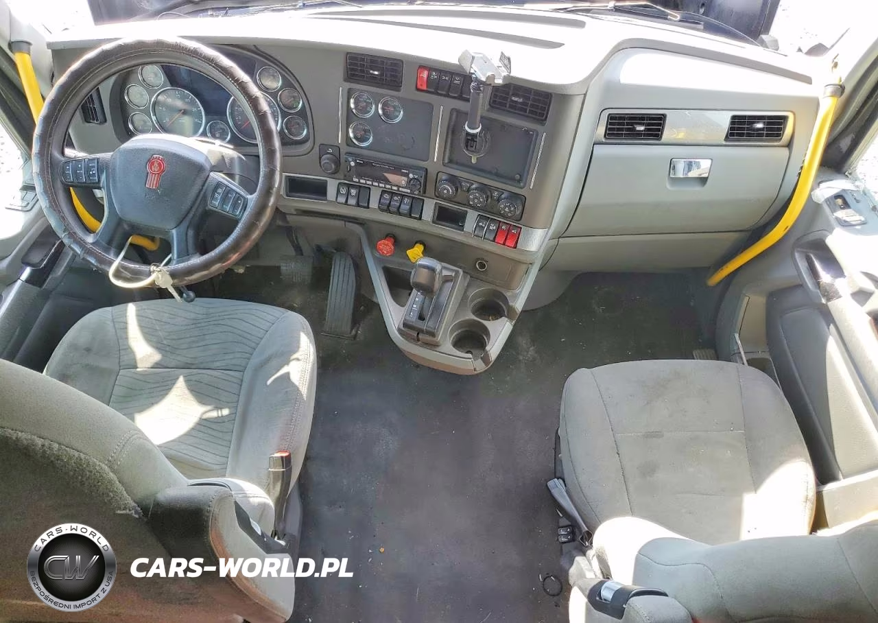 2018 Kenworth T680 Semi Truck VIN:1XKYD49X6JJ190014 - 8