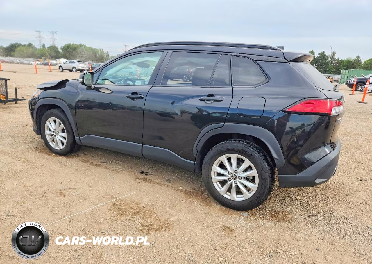 2022 Toyota Corolla Cross Le VIN:7MUCAABG9NV024673 - 2
