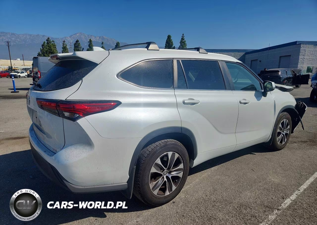 2023 Toyota Highlander VIN:5TDKDRAH6PS020072 - 3