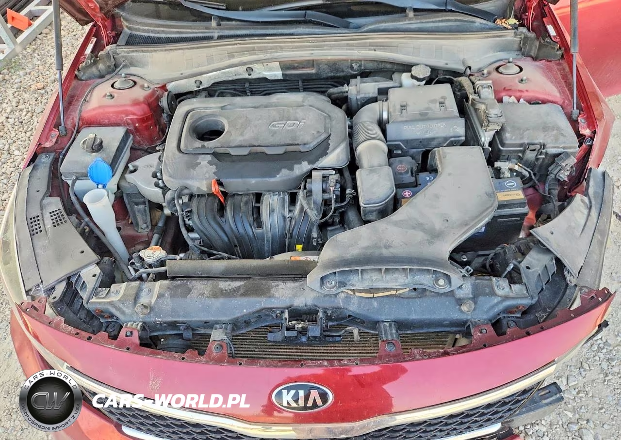2018 Kia Optima S VIN:5XXGT4L32JG223868 - 11