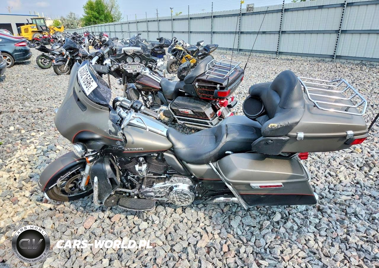2018 Harley-Davidson Flhtk Ultra Limited VIN:1HD1KED15JB657153 - 3