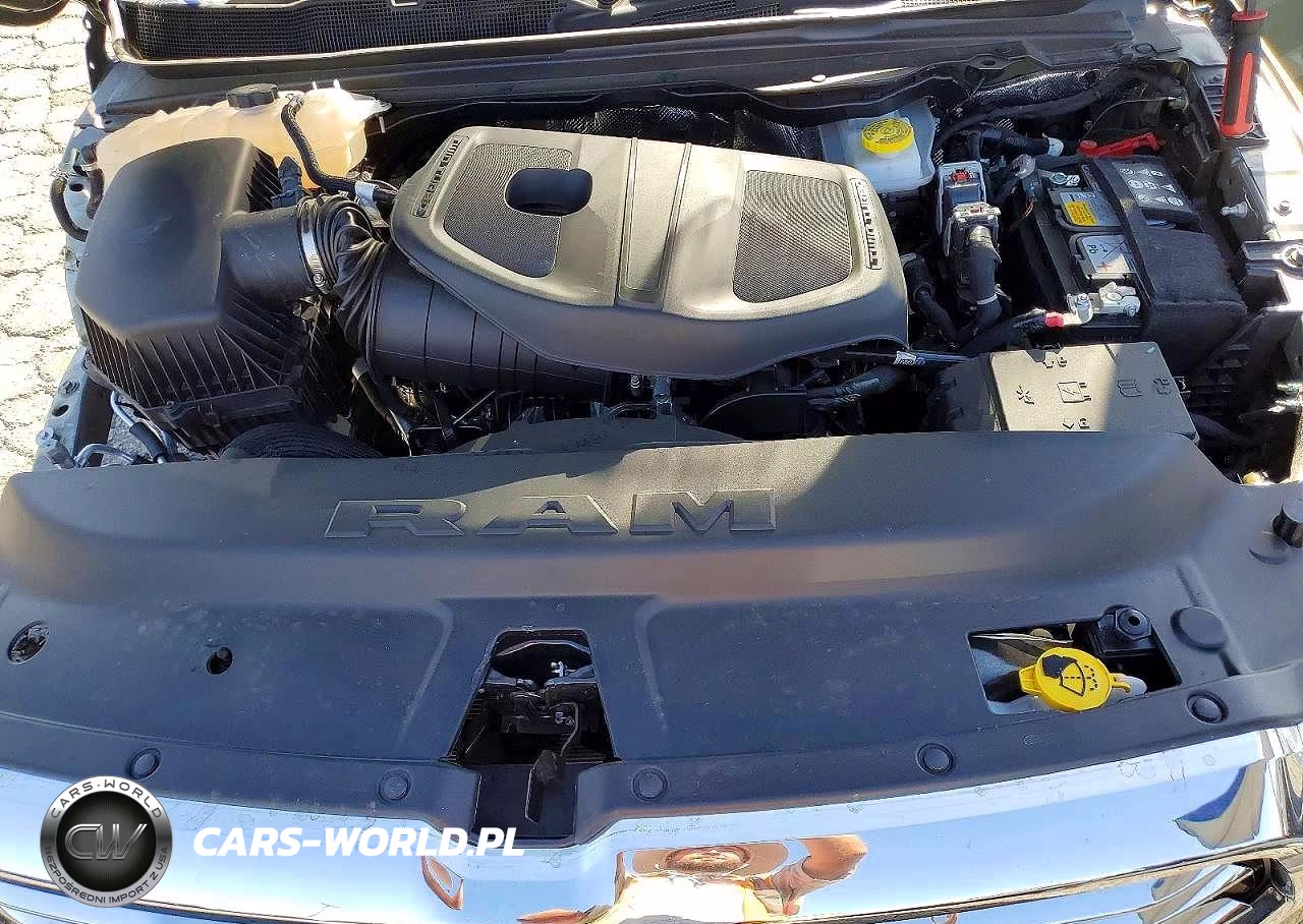 2026 Ram 1500 Laramie VIN:1C6SRFJP5TN281949 - 11