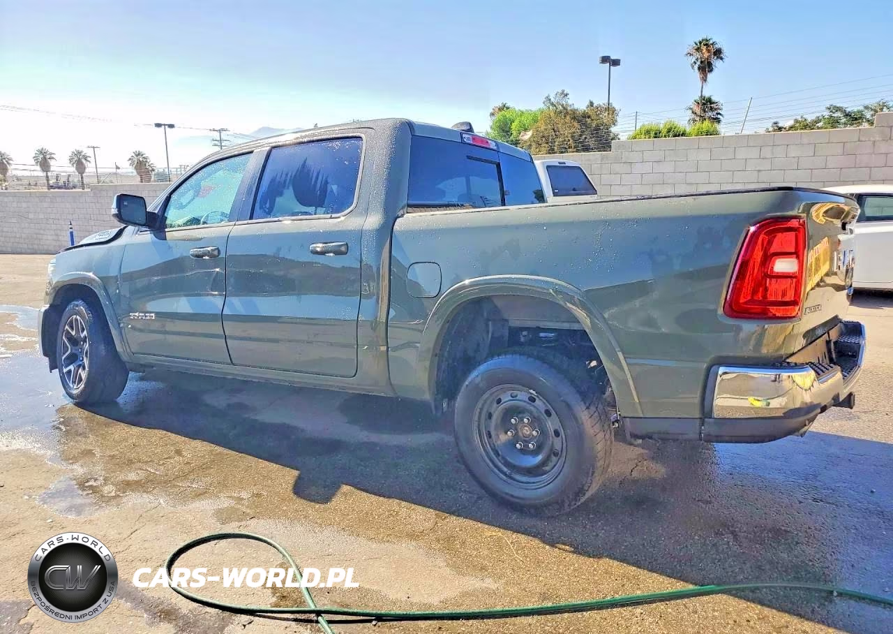 2026 Ram 1500 Laramie VIN:1C6SRFJP5TN281949 - 2