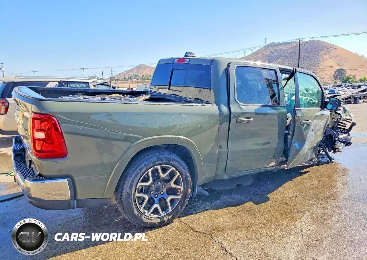2026 Ram 1500 Laramie VIN:1C6SRFJP5TN281949 - 3