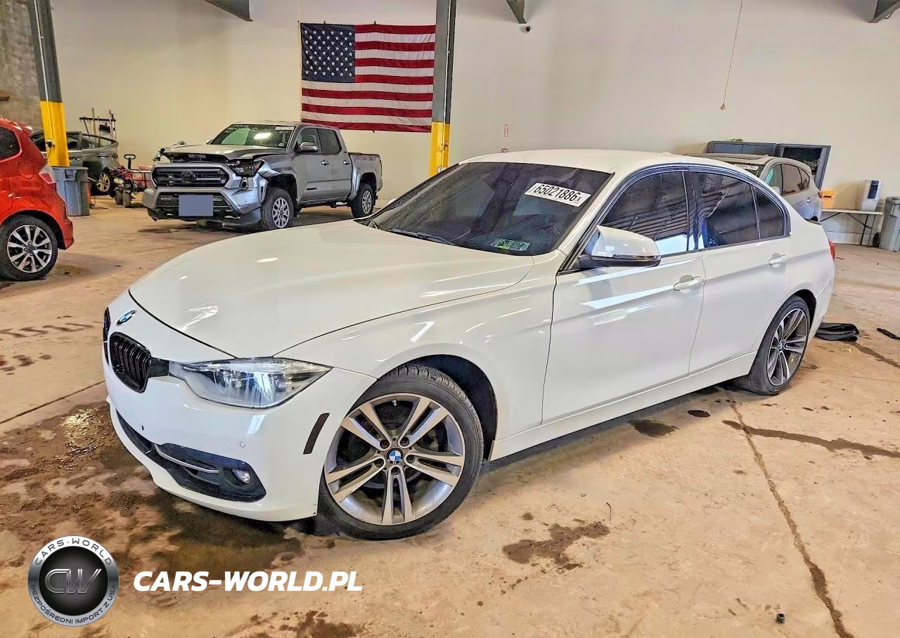 2018 BMW 330 Xi VIN:WBA8D9G55JNU69308 - 1