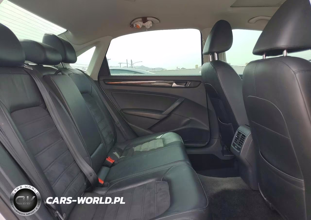 2015 Volkswagen Passat 4D 2Wd VIN:1VWCV7A39FC063327 - 10