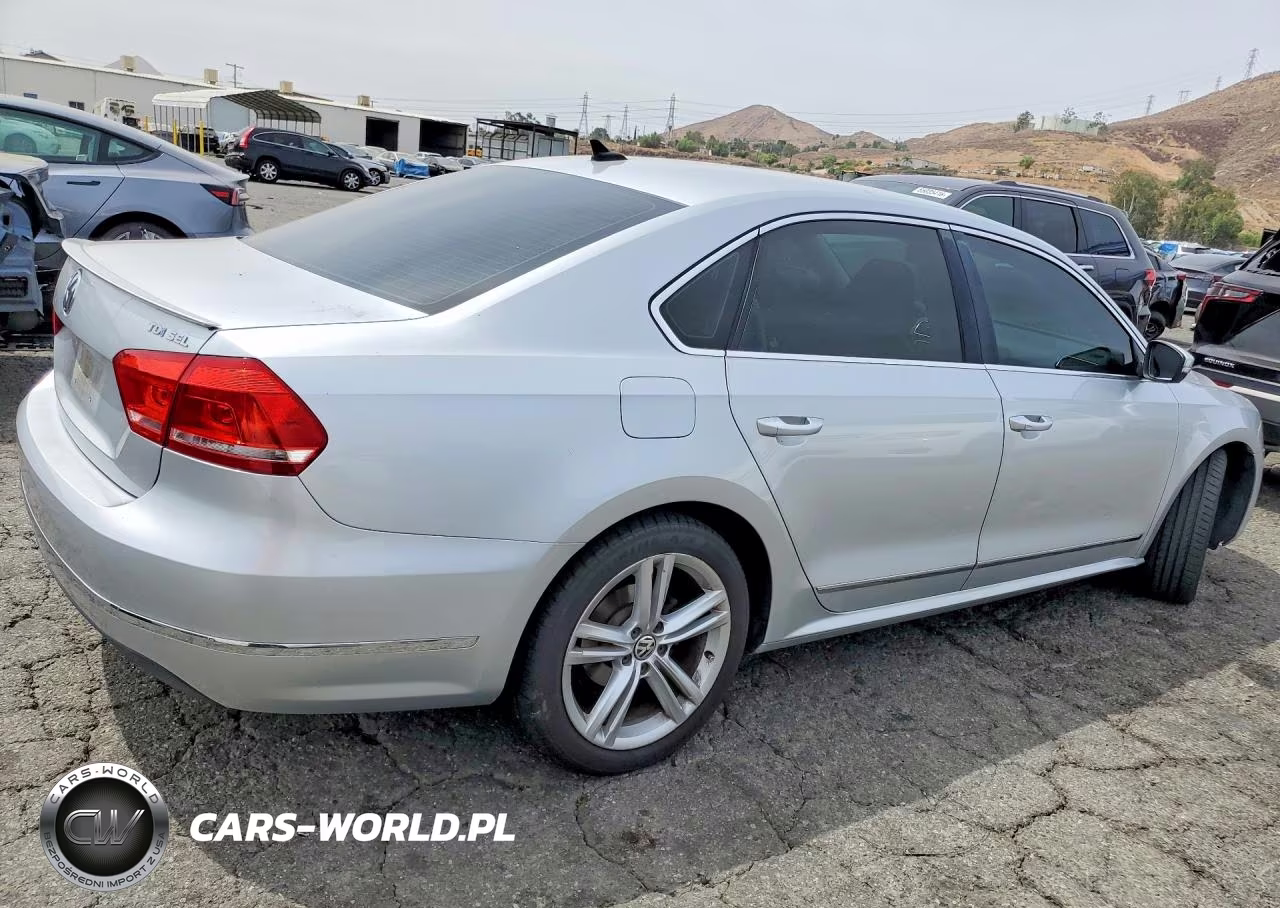 2015 Volkswagen Passat 4D 2Wd VIN:1VWCV7A39FC063327 - 3
