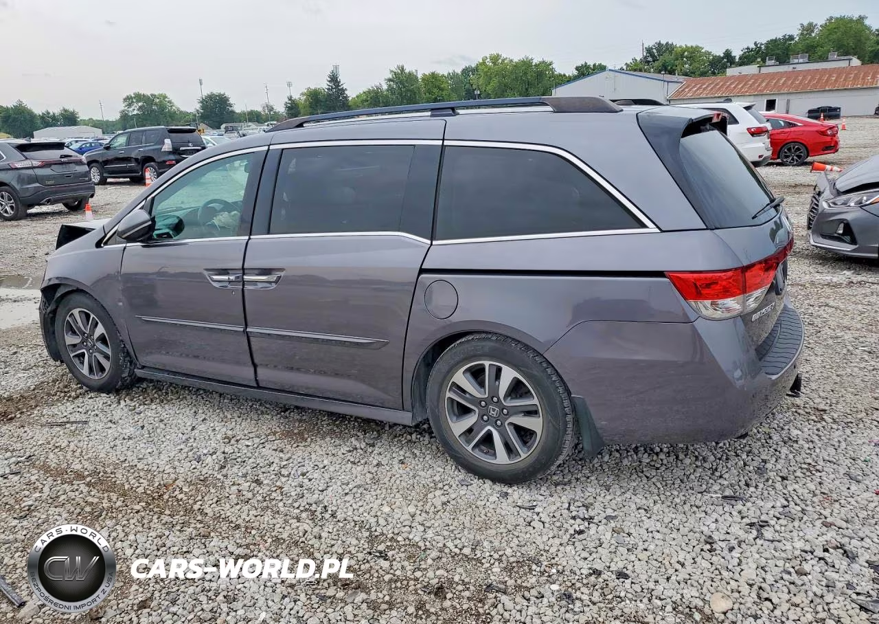 2015 Honda Odyssey Touring VIN:5FNRL5H97FB026961 - 2