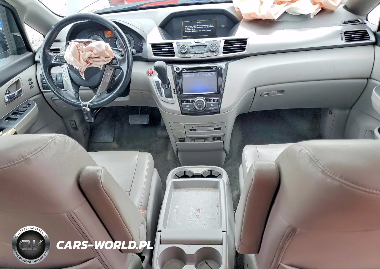 2015 Honda Odyssey Touring VIN:5FNRL5H97FB026961 - 8