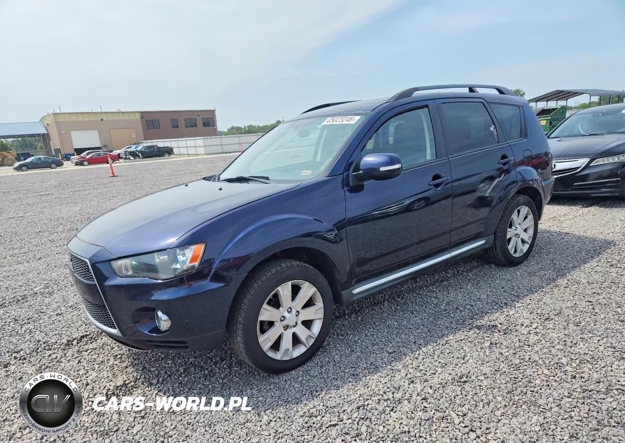2013 Mitsubishi Outlander Se – zdjęcie 1 z 12