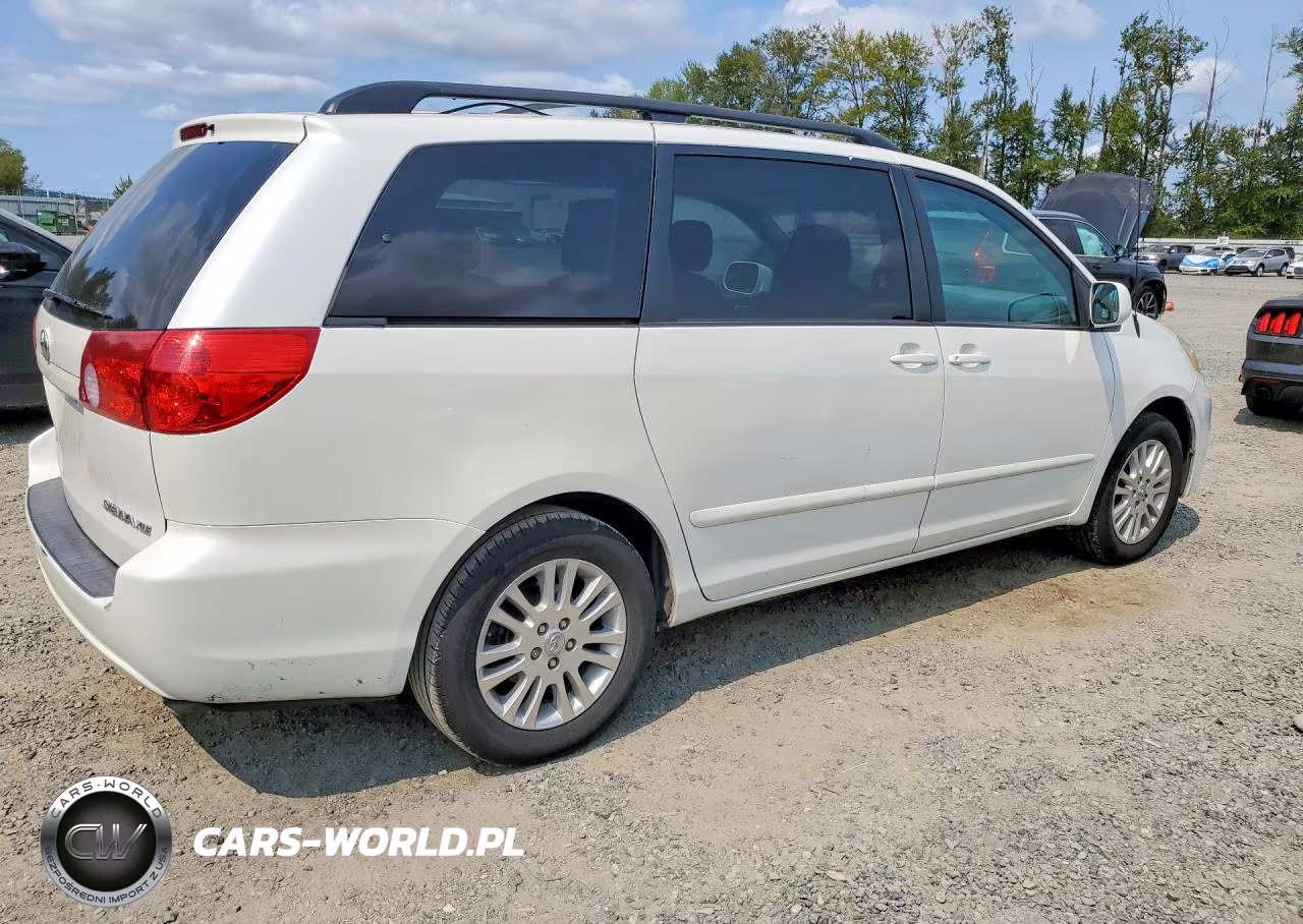 2010 Toyota Sienna Xle VIN:5TDYK4CC6AS300876 - 3