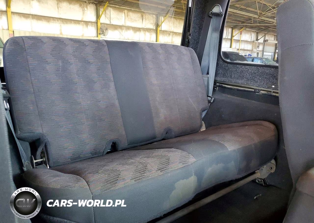 2004 Jeep Wrangler X VIN:1J4FA39S74P727396 - 10