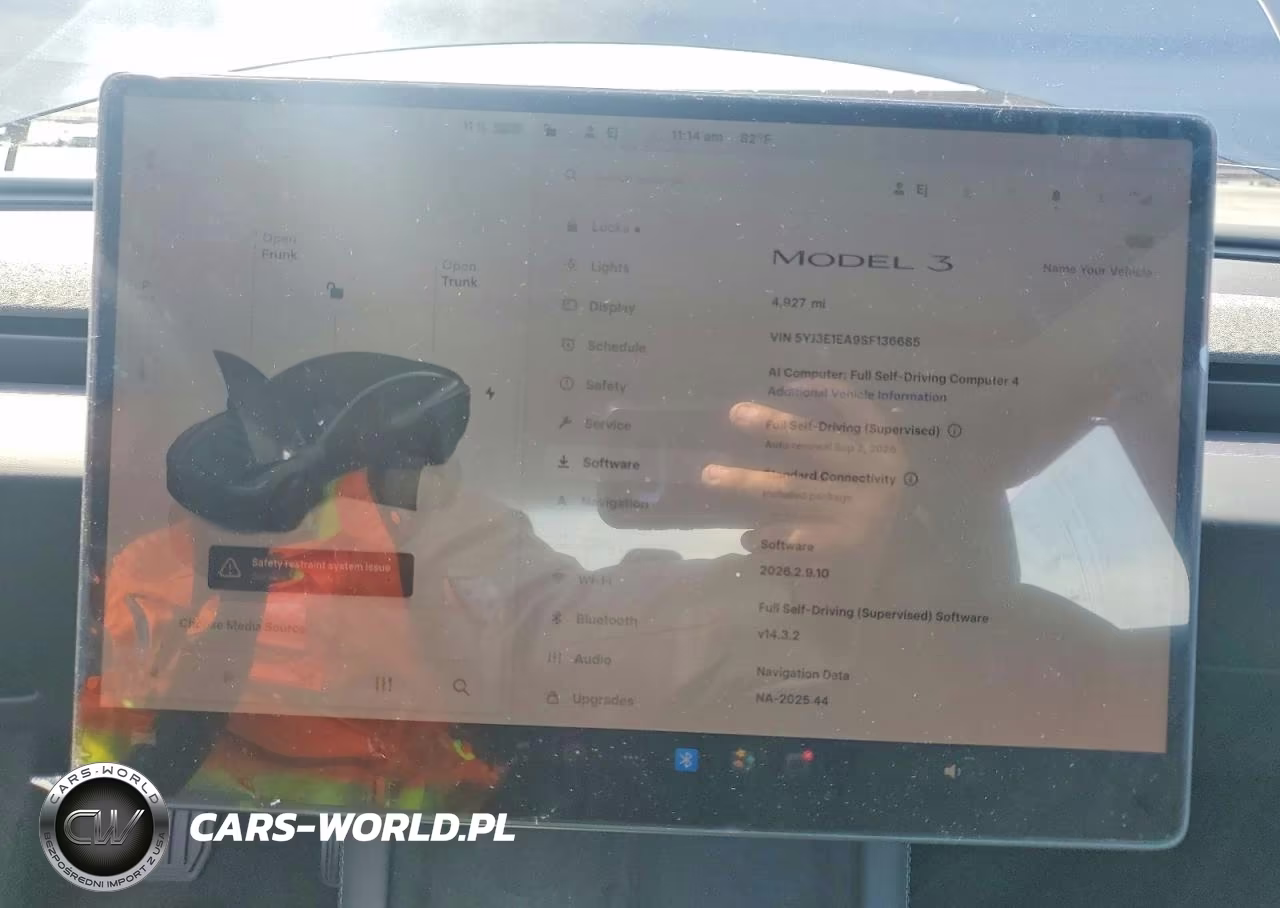 2025 Tesla Model 3 VIN:5YJ3E1EA9SF136685 - 9