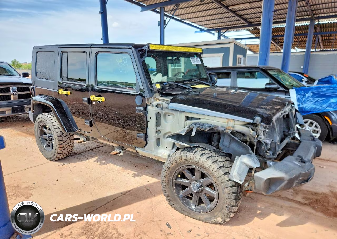 2008 Jeep Wrangler Unlimited Sahara VIN:1J4GA591X8L540612 - 4