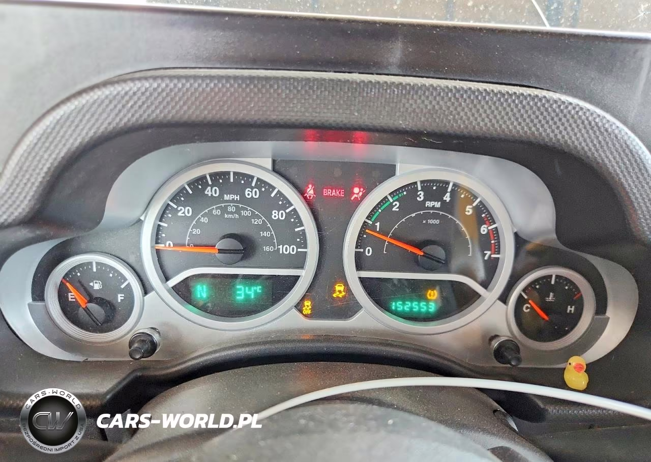 2008 Jeep Wrangler Unlimited Sahara VIN:1J4GA591X8L540612 - 9