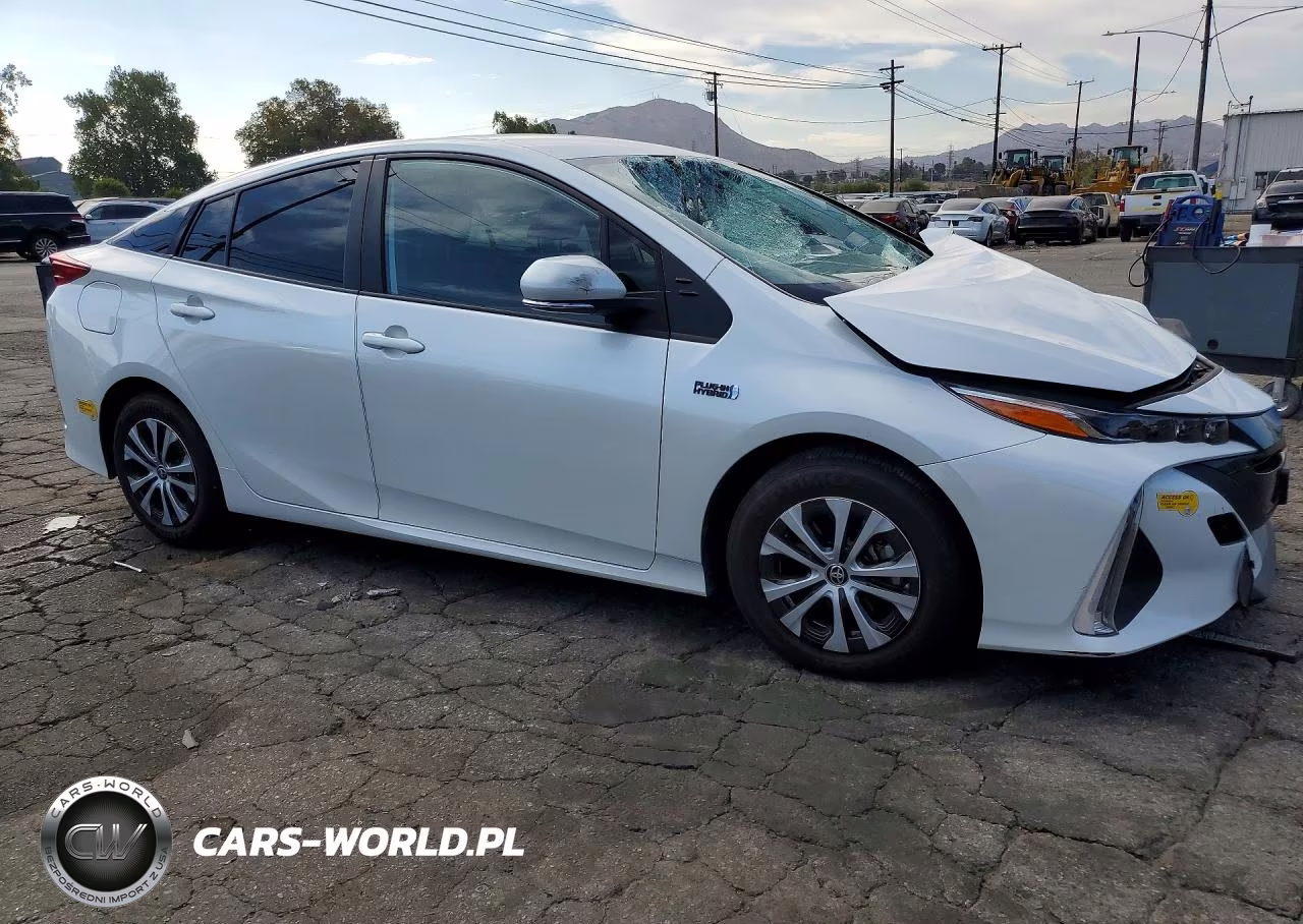 2022 Toyota Prius Prime Le VIN:JTDKAMFPXN3212332 - 4