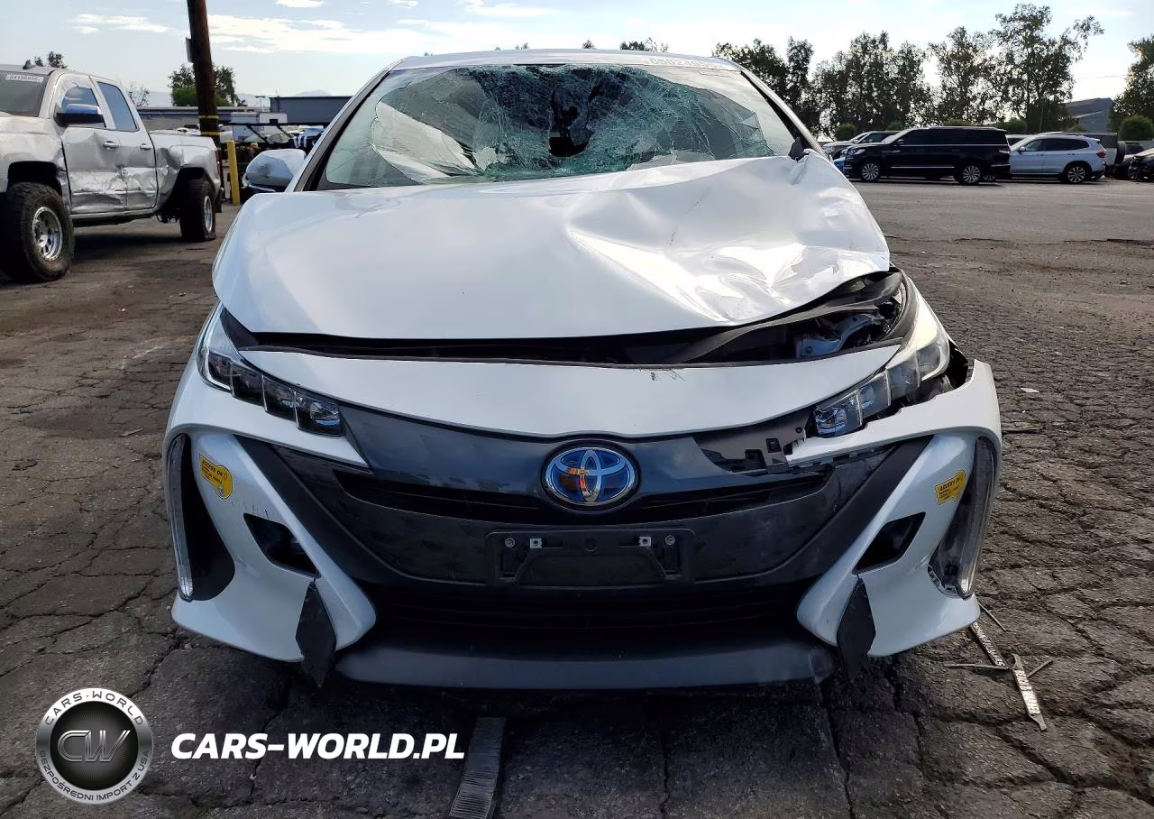 2022 Toyota Prius Prime Le VIN:JTDKAMFPXN3212332 - 5