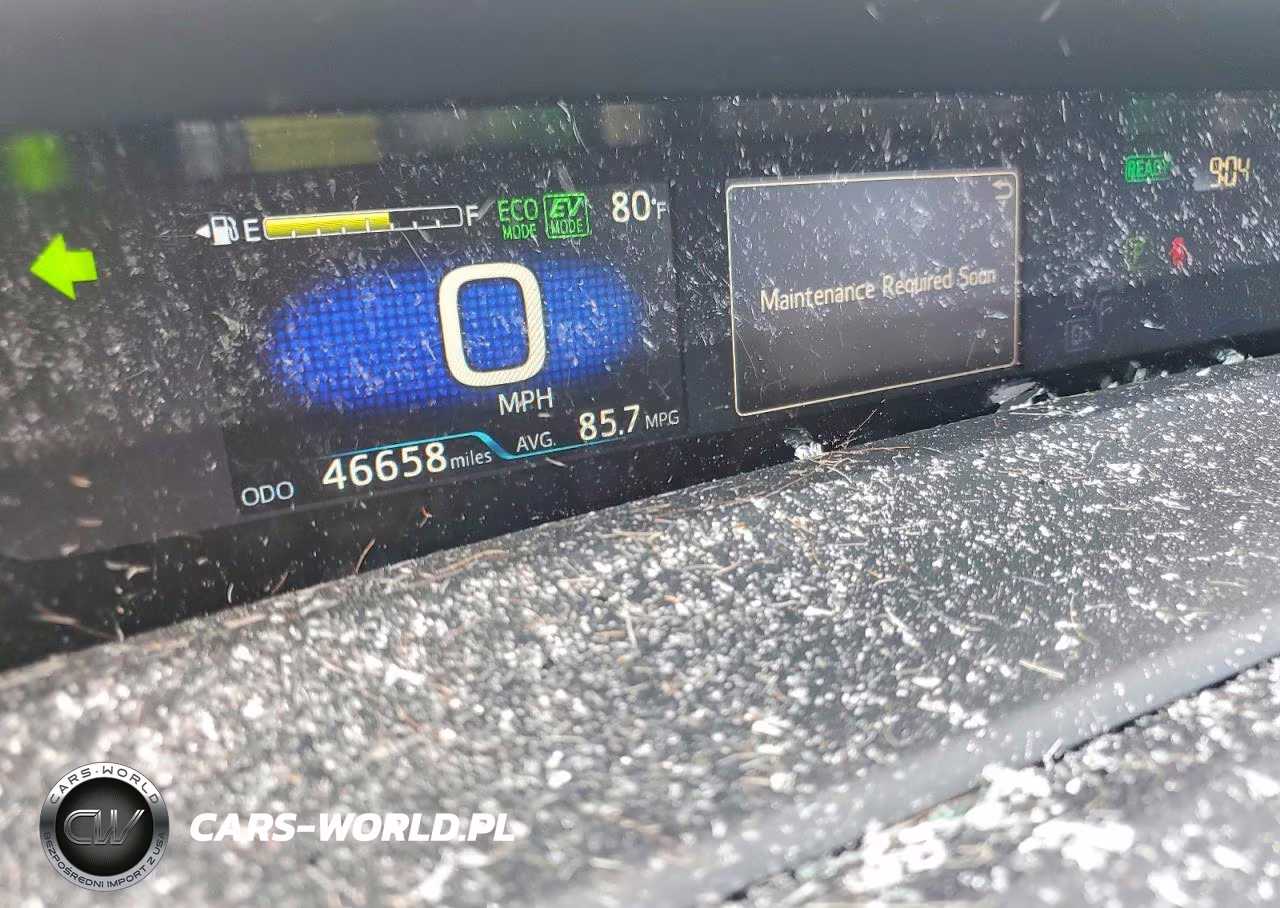 2022 Toyota Prius Prime Le VIN:JTDKAMFPXN3212332 - 9