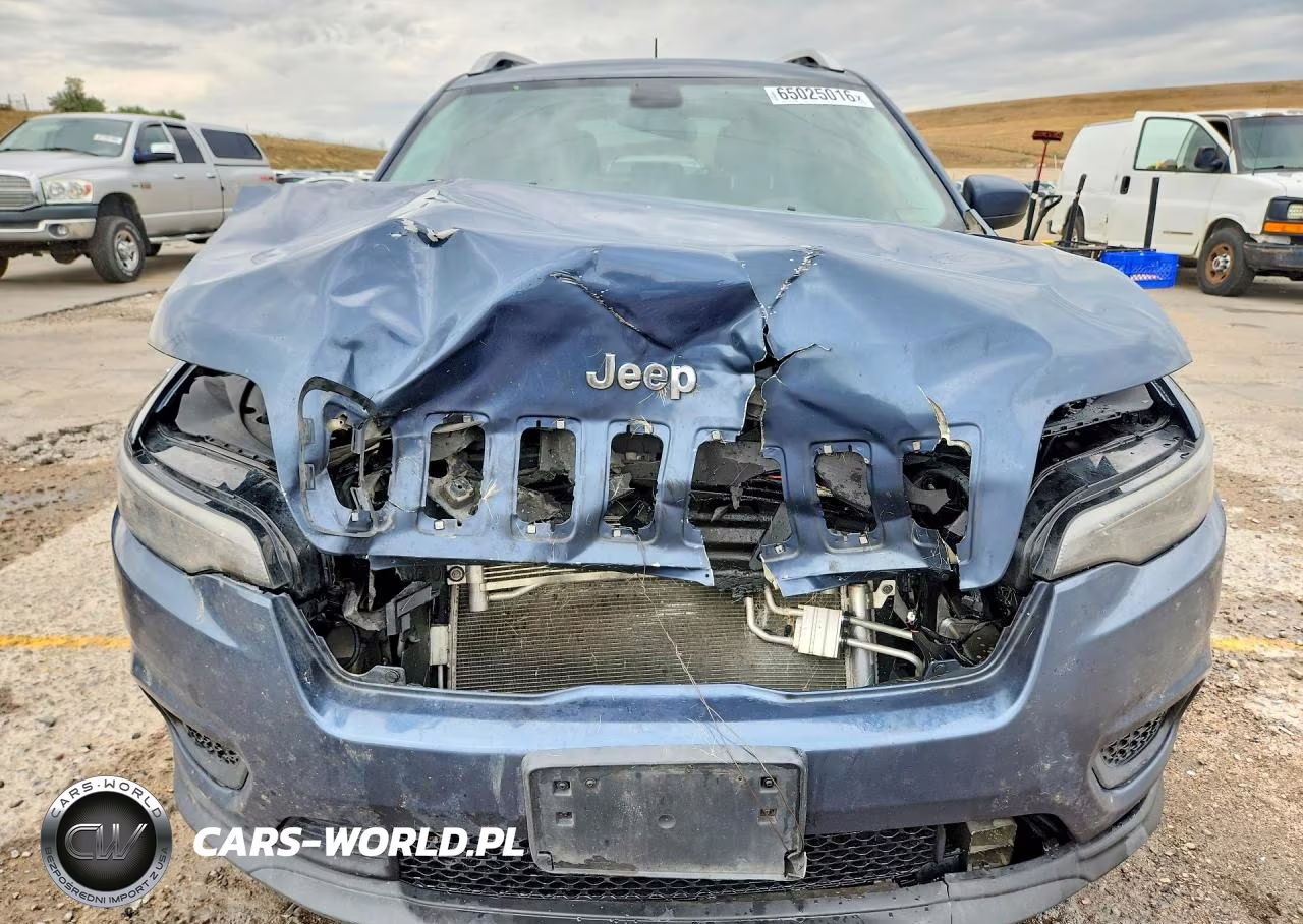 2020 Jeep Cherokee Latitude VIN:1C4PJLCBXLD577402 - 5