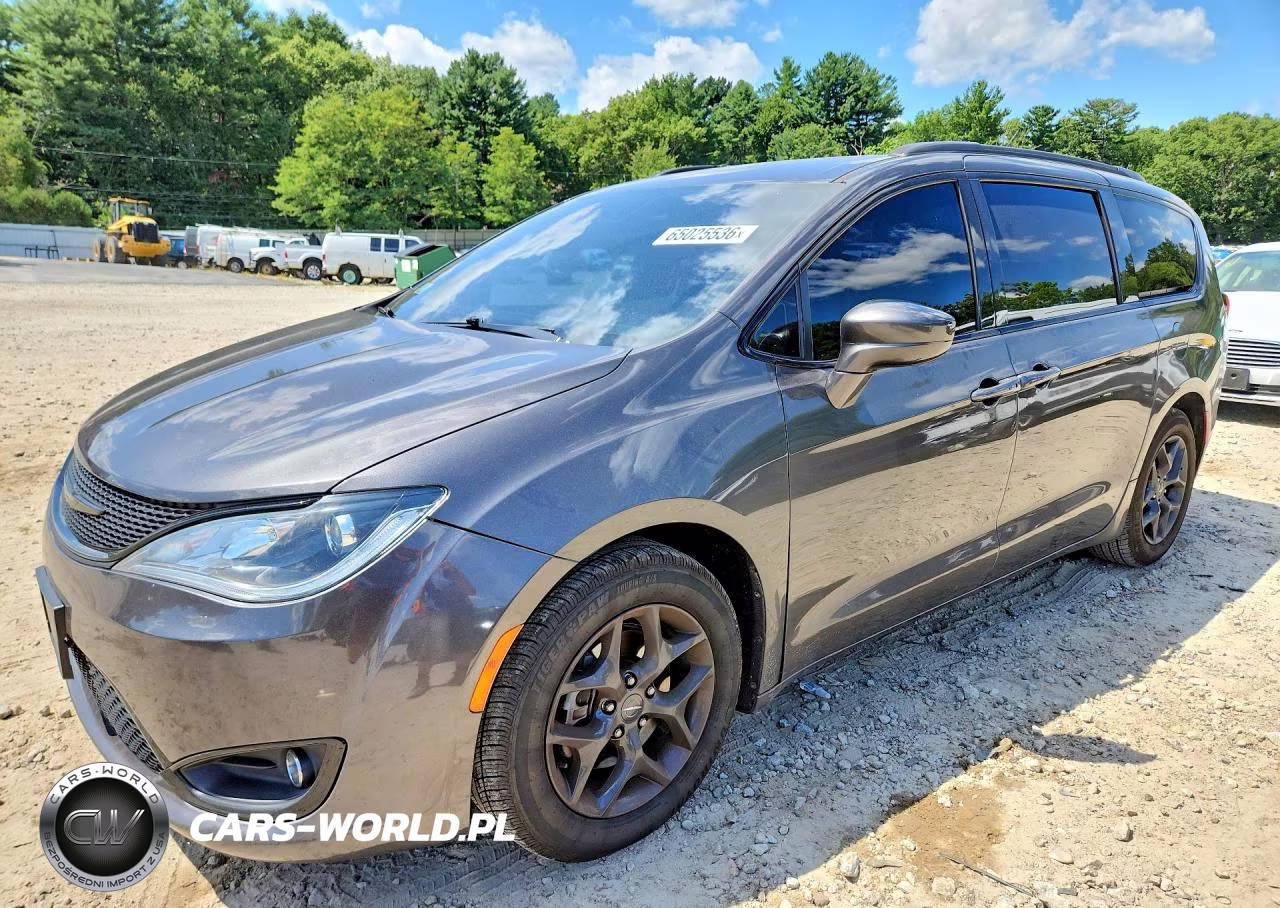 2019 Chrysler Pacifica Touring L – zdjęcie 1 z 13