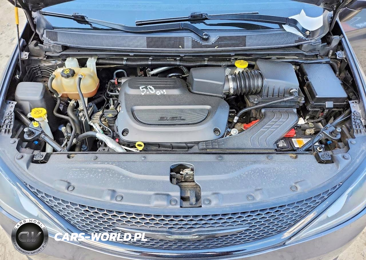 2019 Chrysler Pacifica Touring L VIN:2C4RC1BG6KR549306 - 12