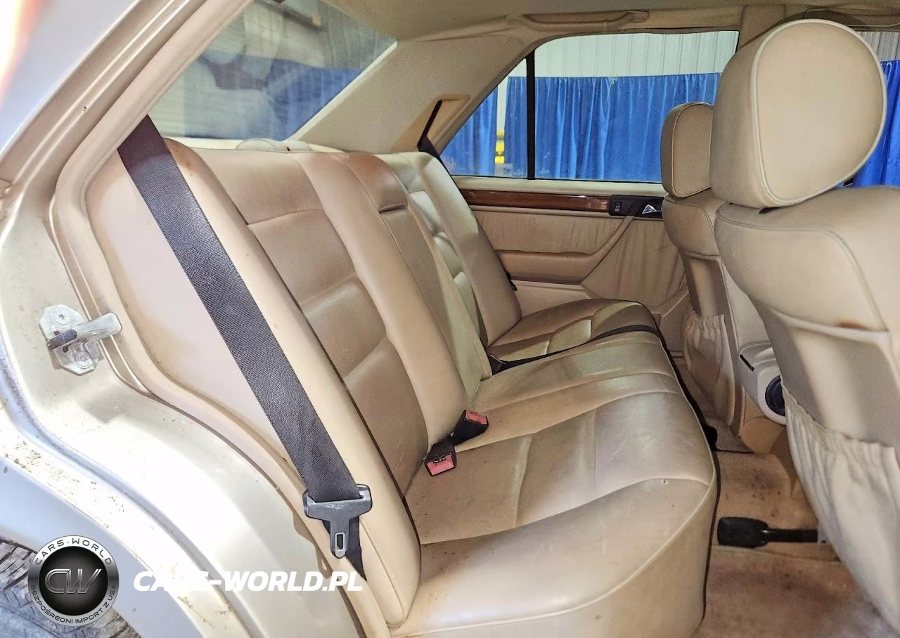 1995 Mercedes-Benz E 320 Base VIN:WDBEA32E8SC225845 - 10