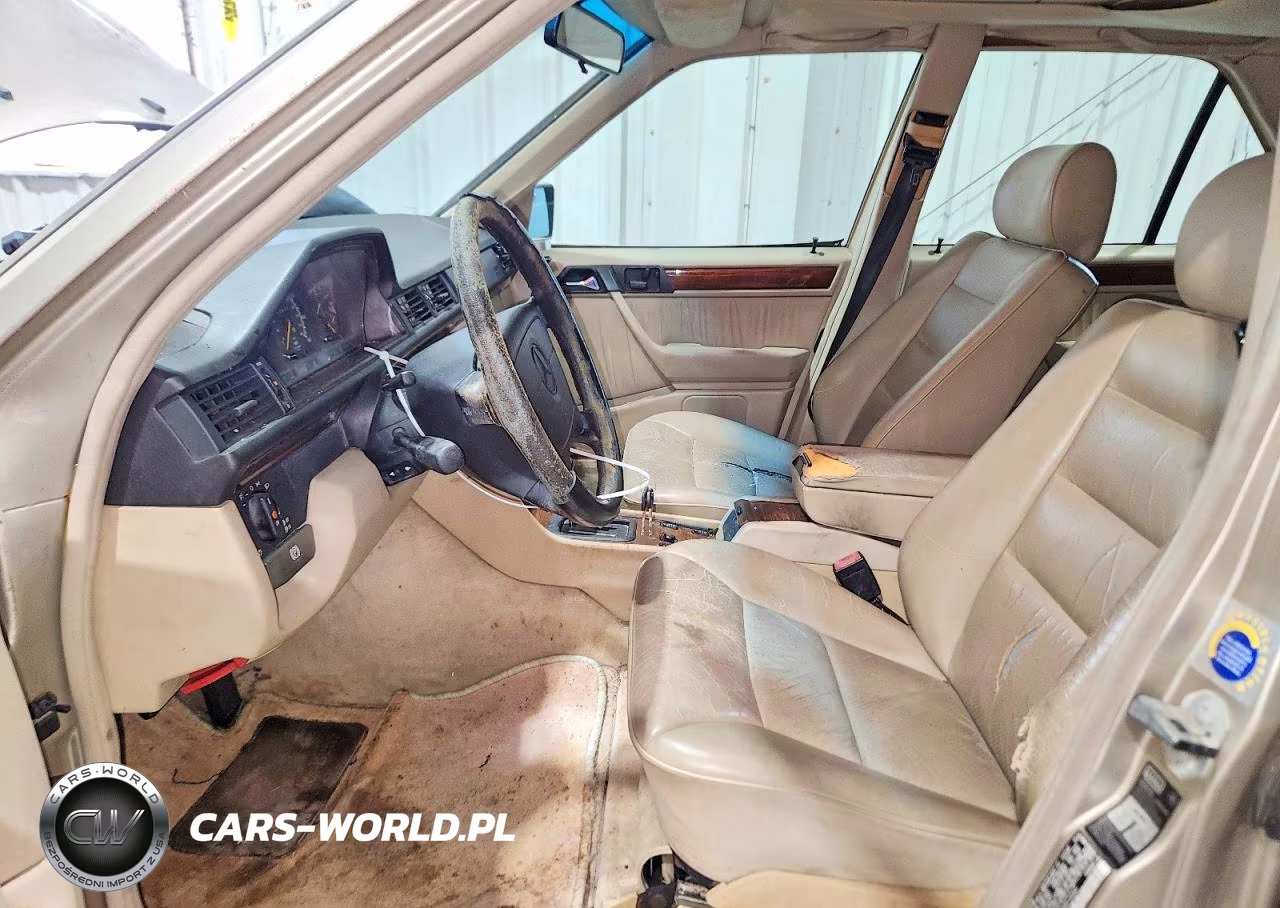1995 Mercedes-Benz E 320 Base VIN:WDBEA32E8SC225845 - 7