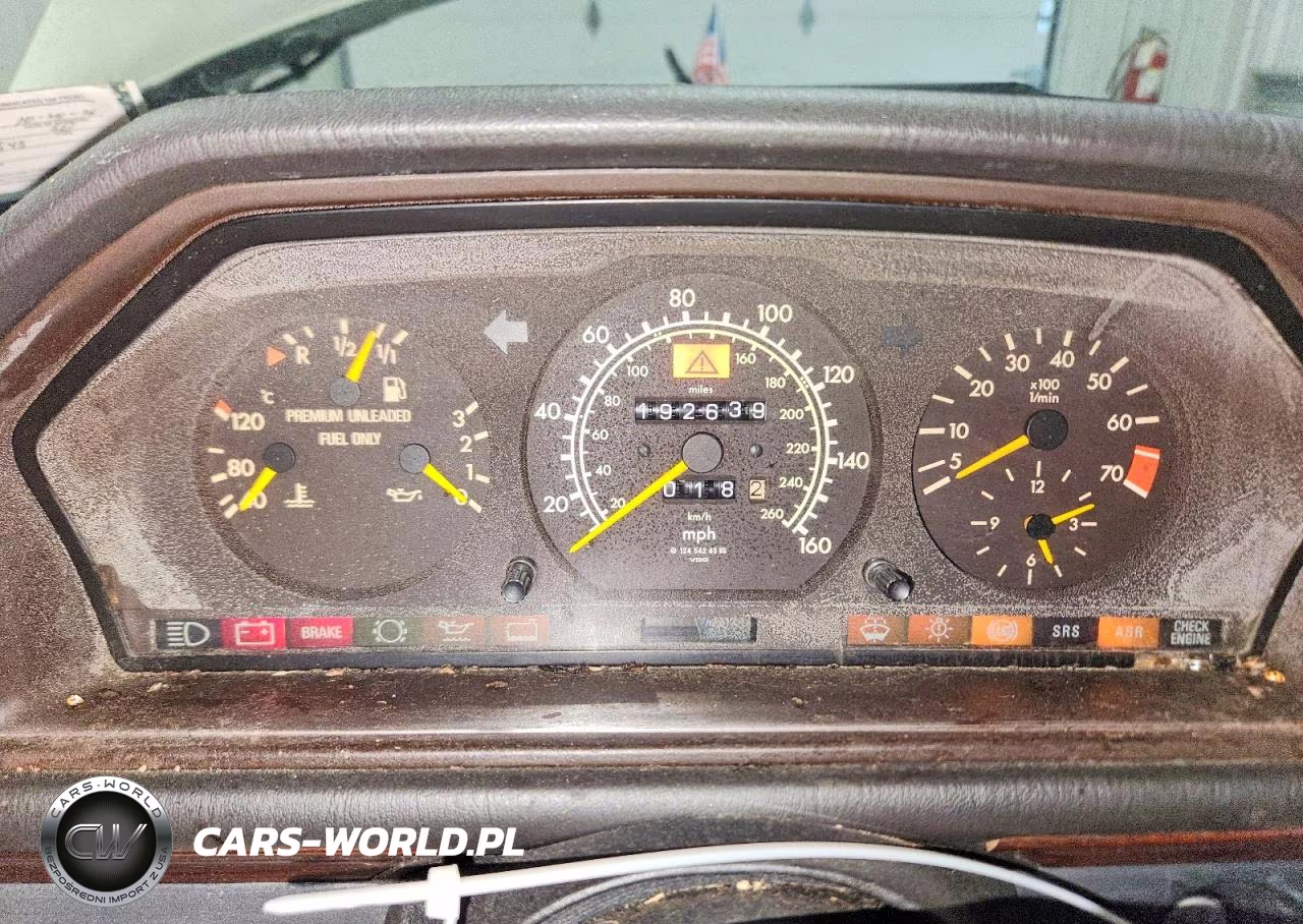 1995 Mercedes-Benz E 320 Base VIN:WDBEA32E8SC225845 - 9