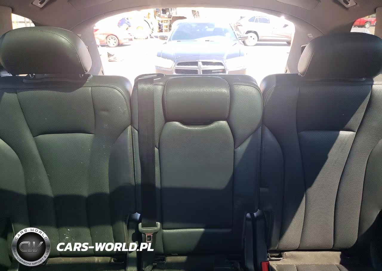 2018 Audi Q7 Premium Plus VIN:WA1LHAF76JD044802 - 10