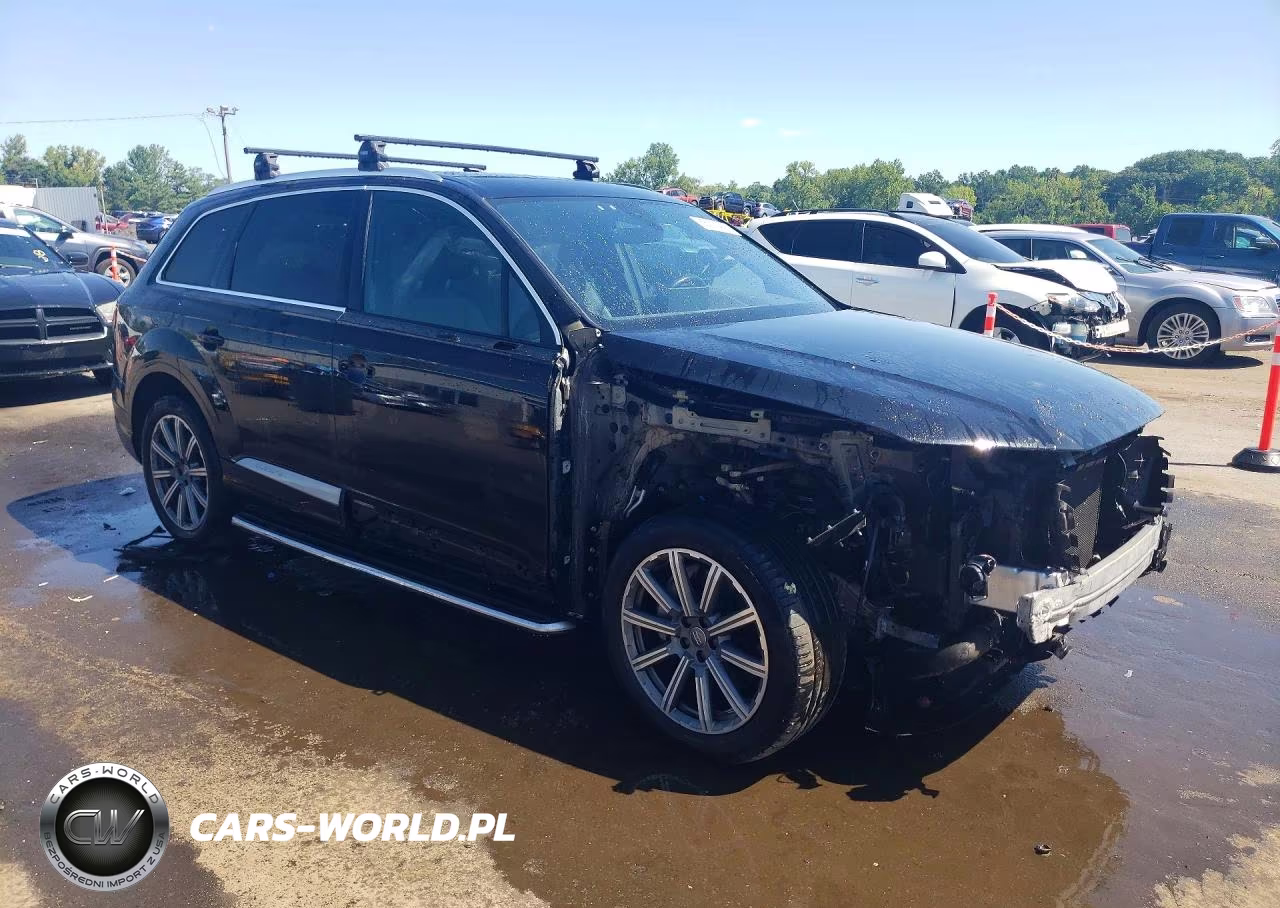 2018 Audi Q7 Premium Plus VIN:WA1LHAF76JD044802 - 4