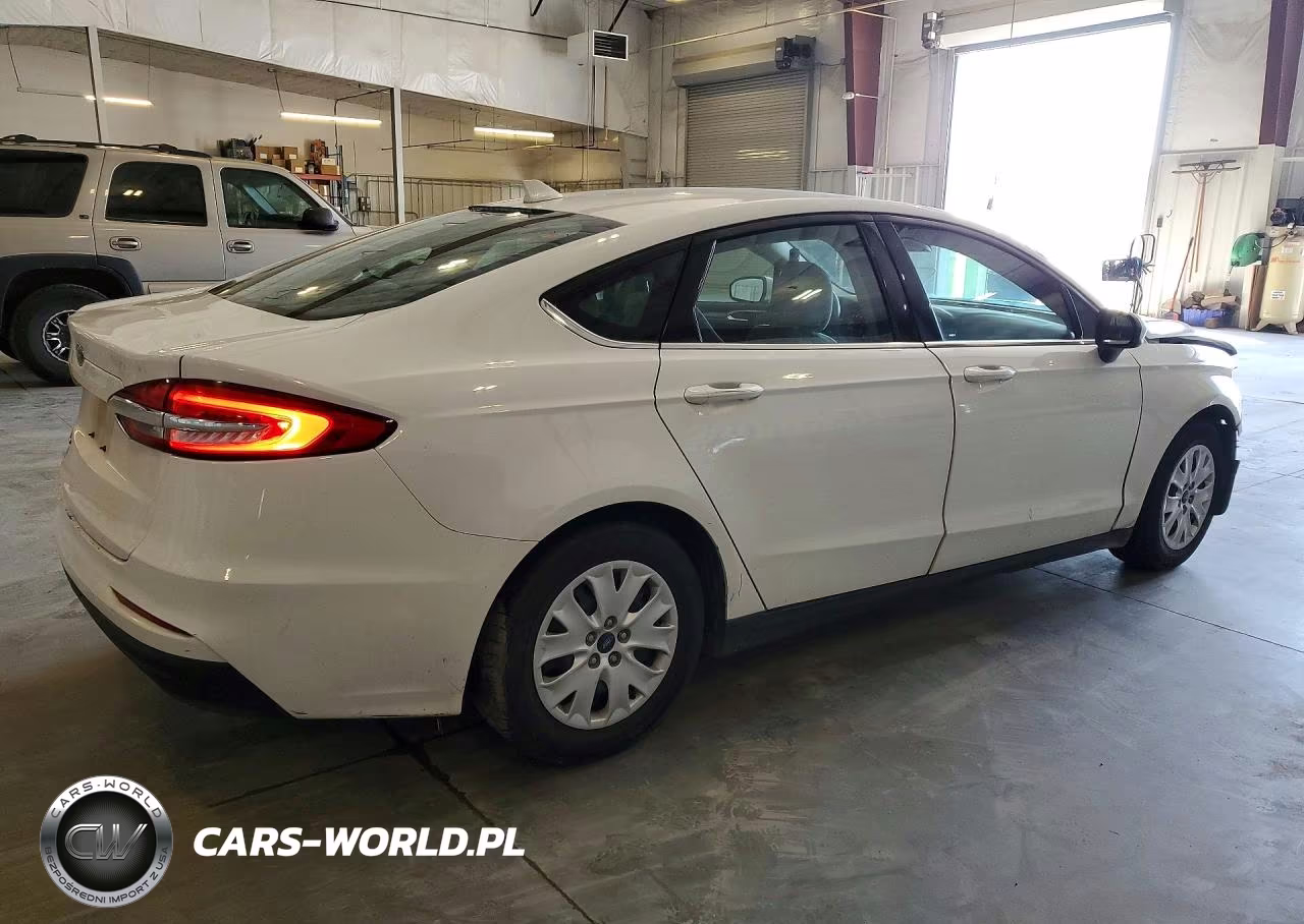 2020 Ford Fusion S VIN:3FA6P0G74LR228294 - 3