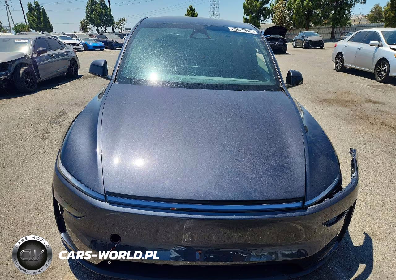 2026 Tesla Model Y VIN:7SAYGDED6TF649781 - 5