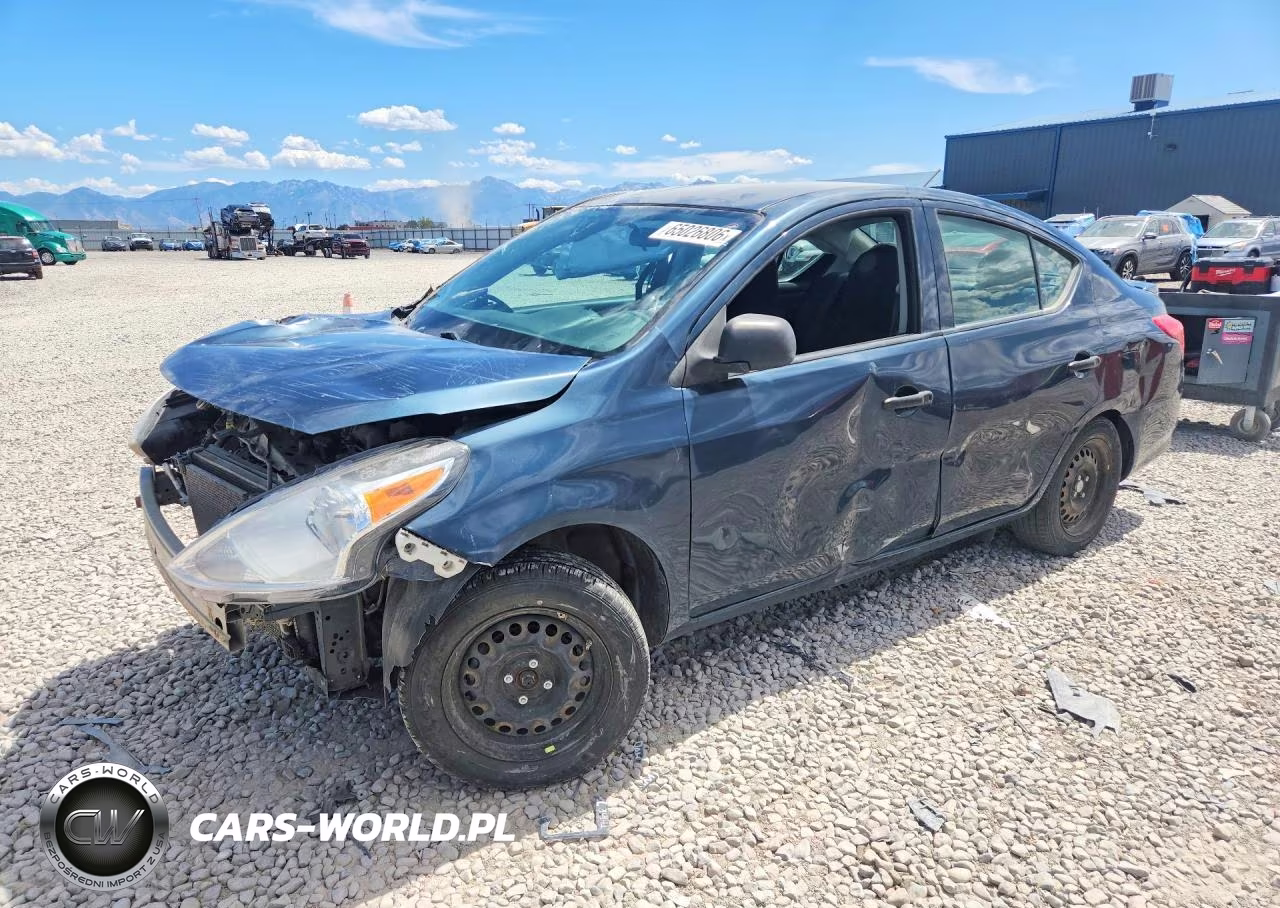 2015 Nissan Versa 1.6 S Plus