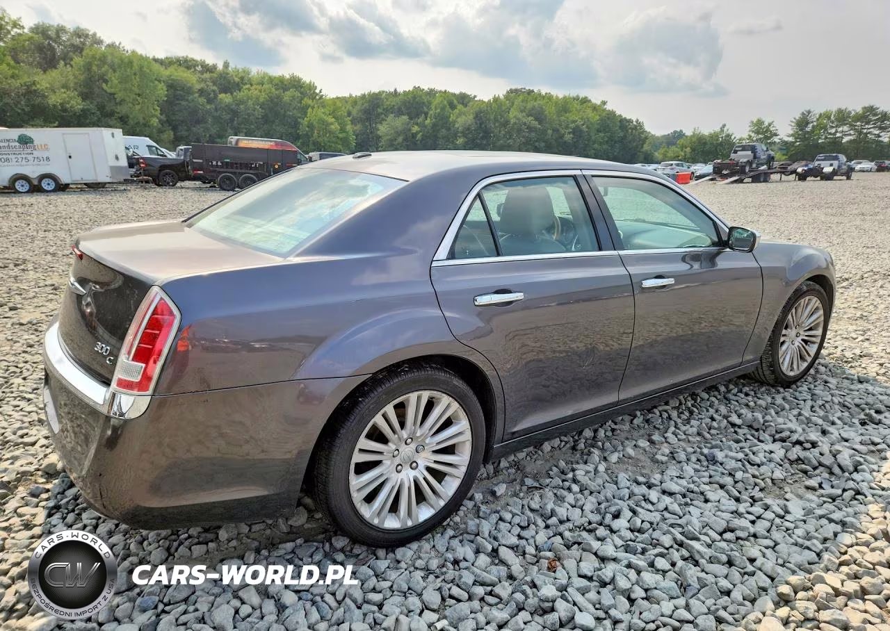 2013 Chrysler 300C VIN:2C3CCAEG5DH731934 - 3