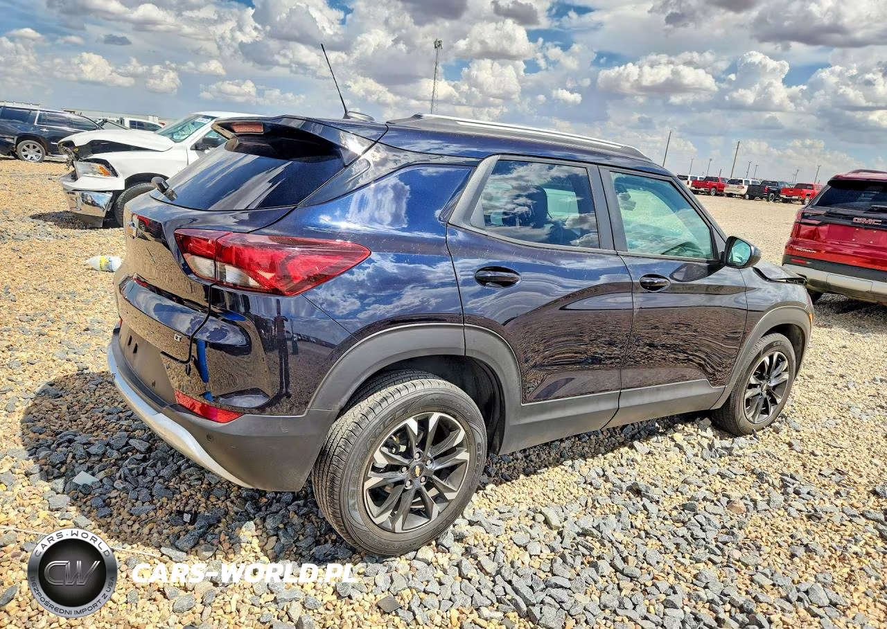 2021 Chevrolet Trailblazer Lt VIN:KL79MPS21MB093640 - 3
