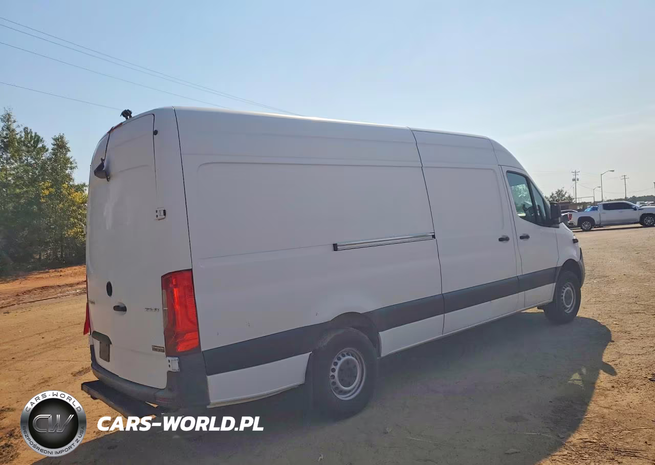 2019 Mercedes-Benz Sprinter 2500 VIN:WD4PF1ED0KT013658 - 3