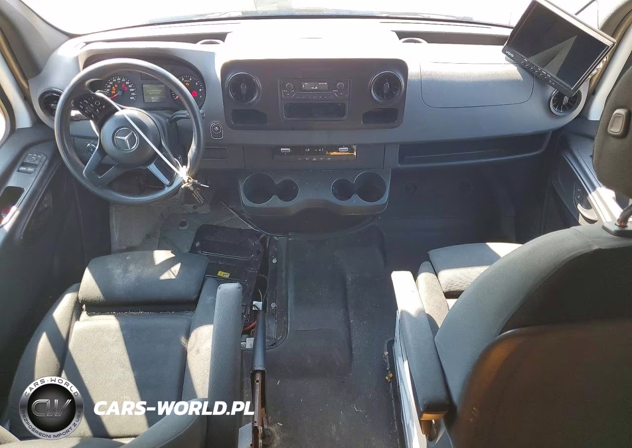 2019 Mercedes-Benz Sprinter 2500 VIN:WD4PF1ED0KT013658 - 8