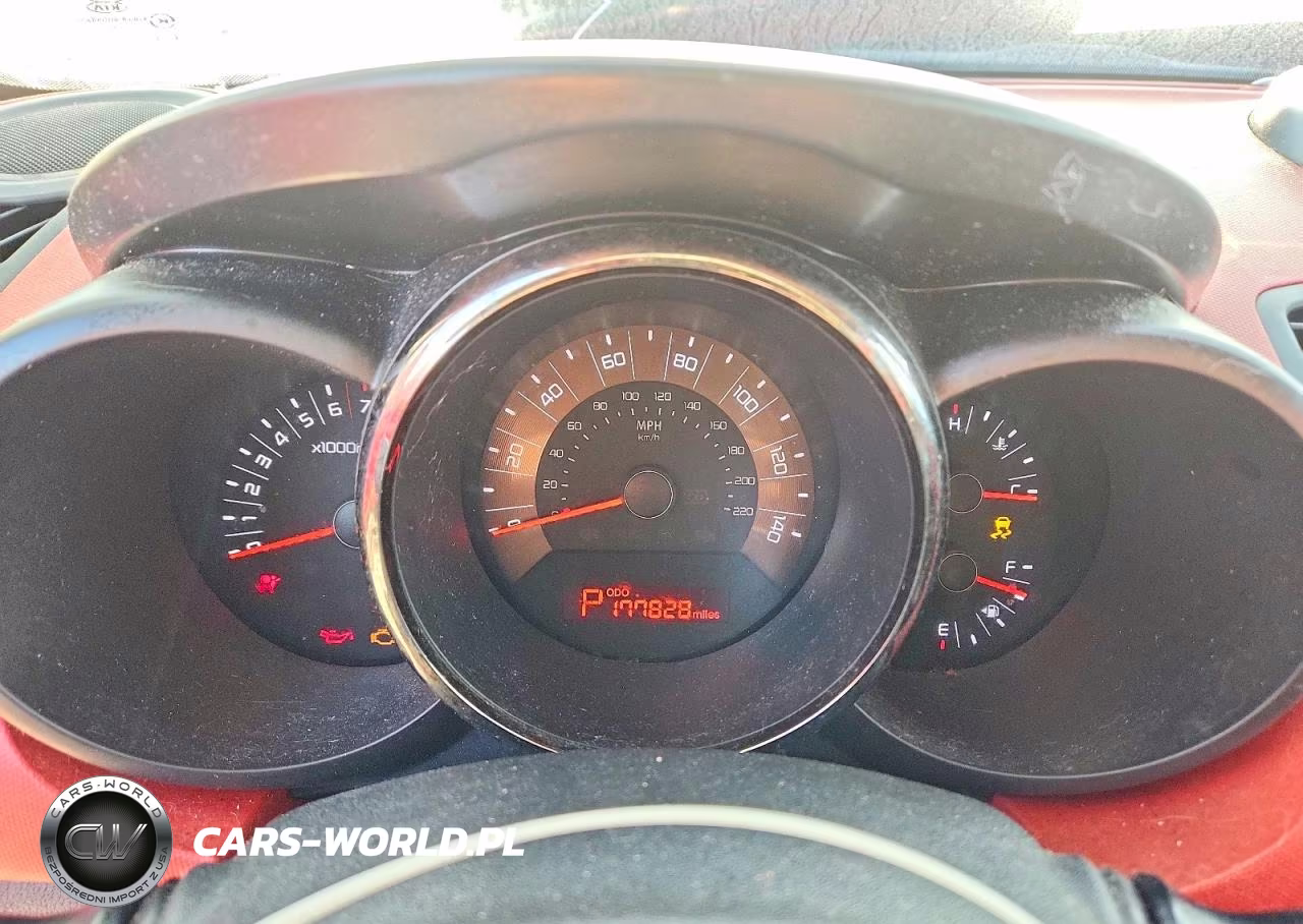 2011 Kia Soul Sport VIN:KNDJT2A29B7273925 - 9
