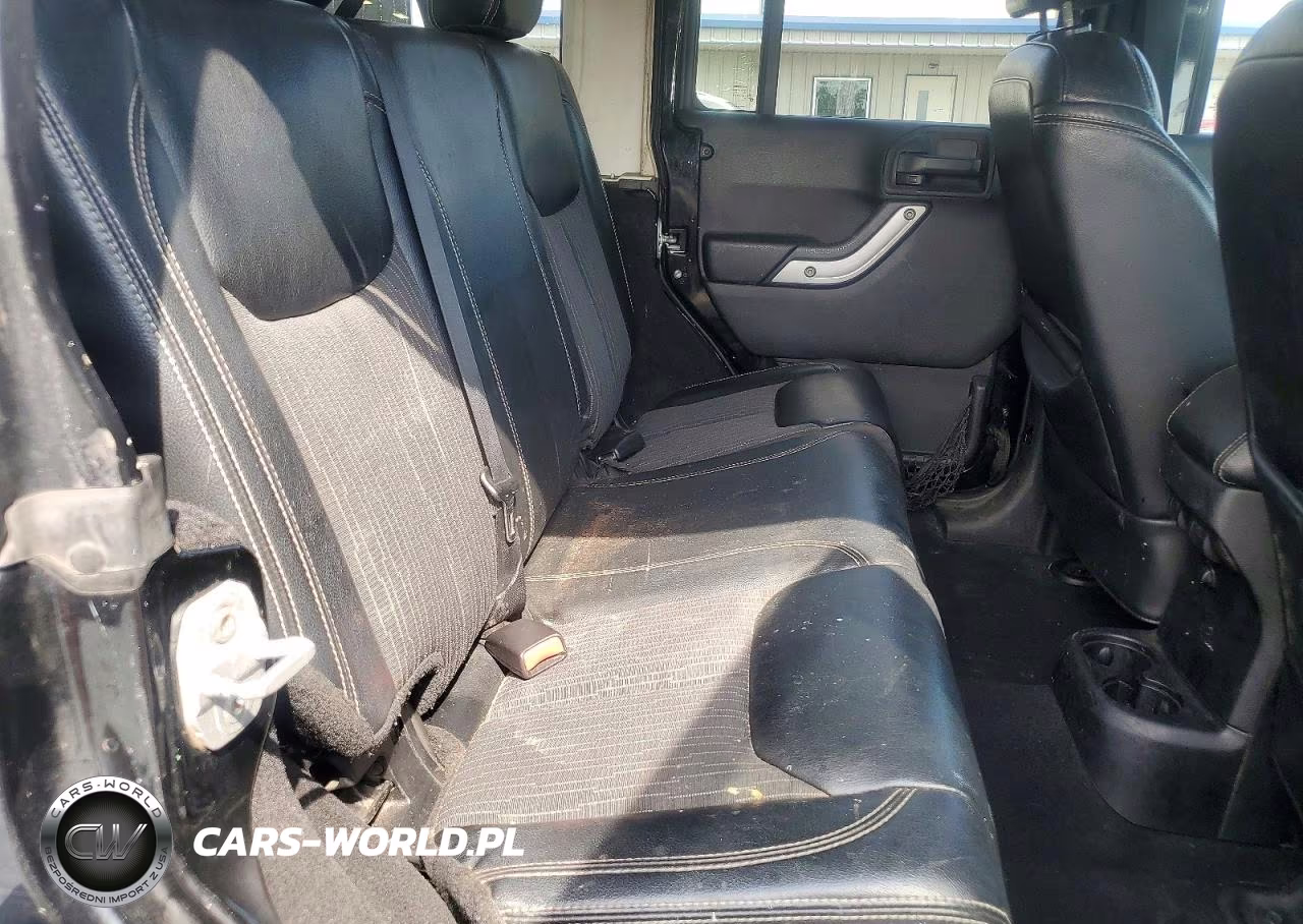 2013 Jeep Wrangler Unlimited Sport VIN:1C4BJWDG7DL618503 - 10