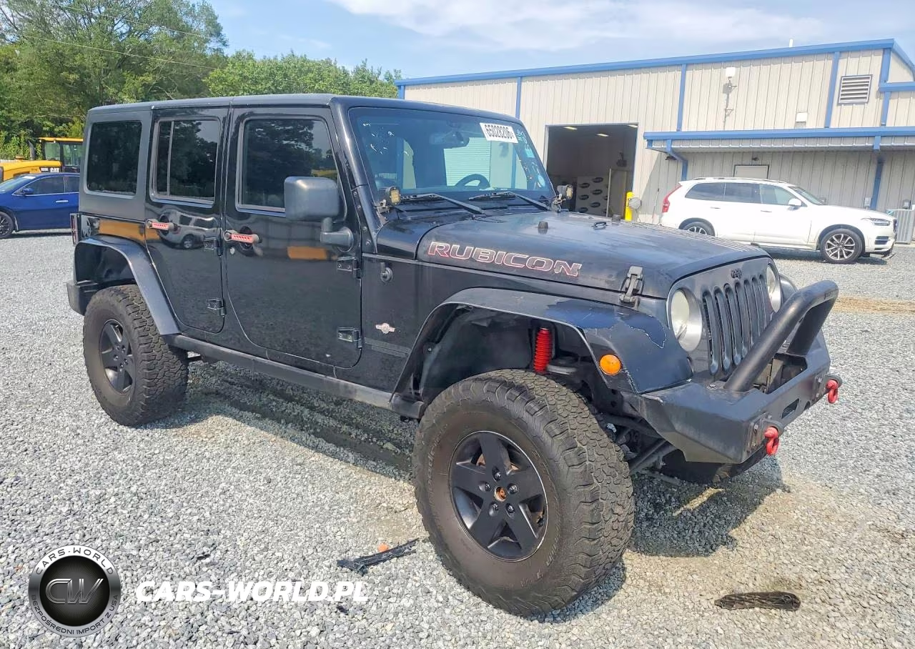 2013 Jeep Wrangler Unlimited Sport VIN:1C4BJWDG7DL618503 - 4