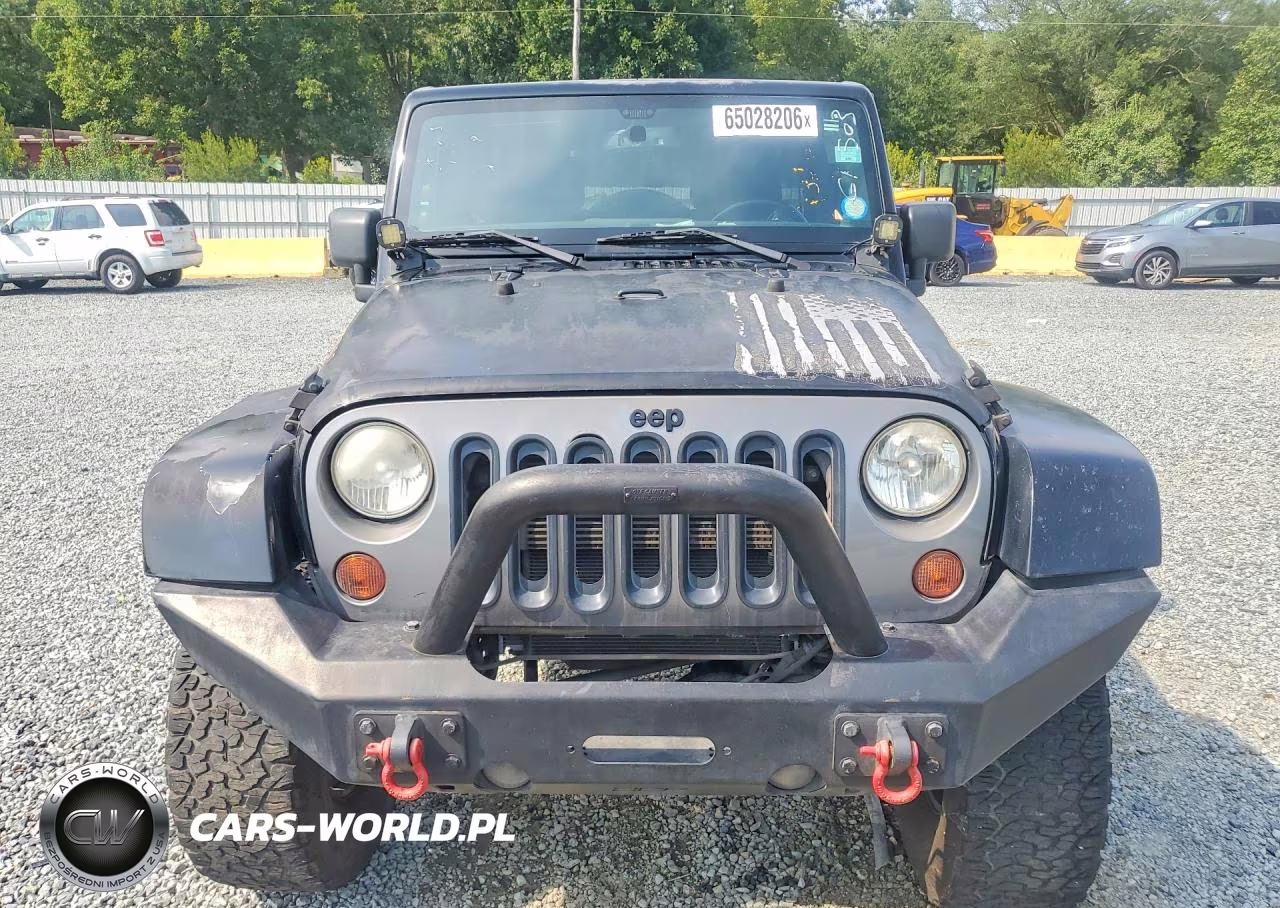 2013 Jeep Wrangler Unlimited Sport VIN:1C4BJWDG7DL618503 - 5