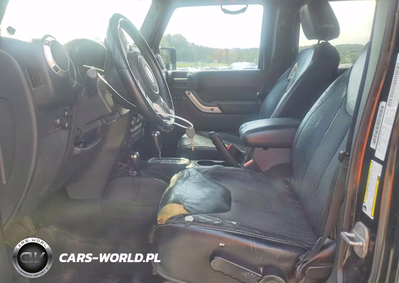 2013 Jeep Wrangler Unlimited Sport VIN:1C4BJWDG7DL618503 - 7