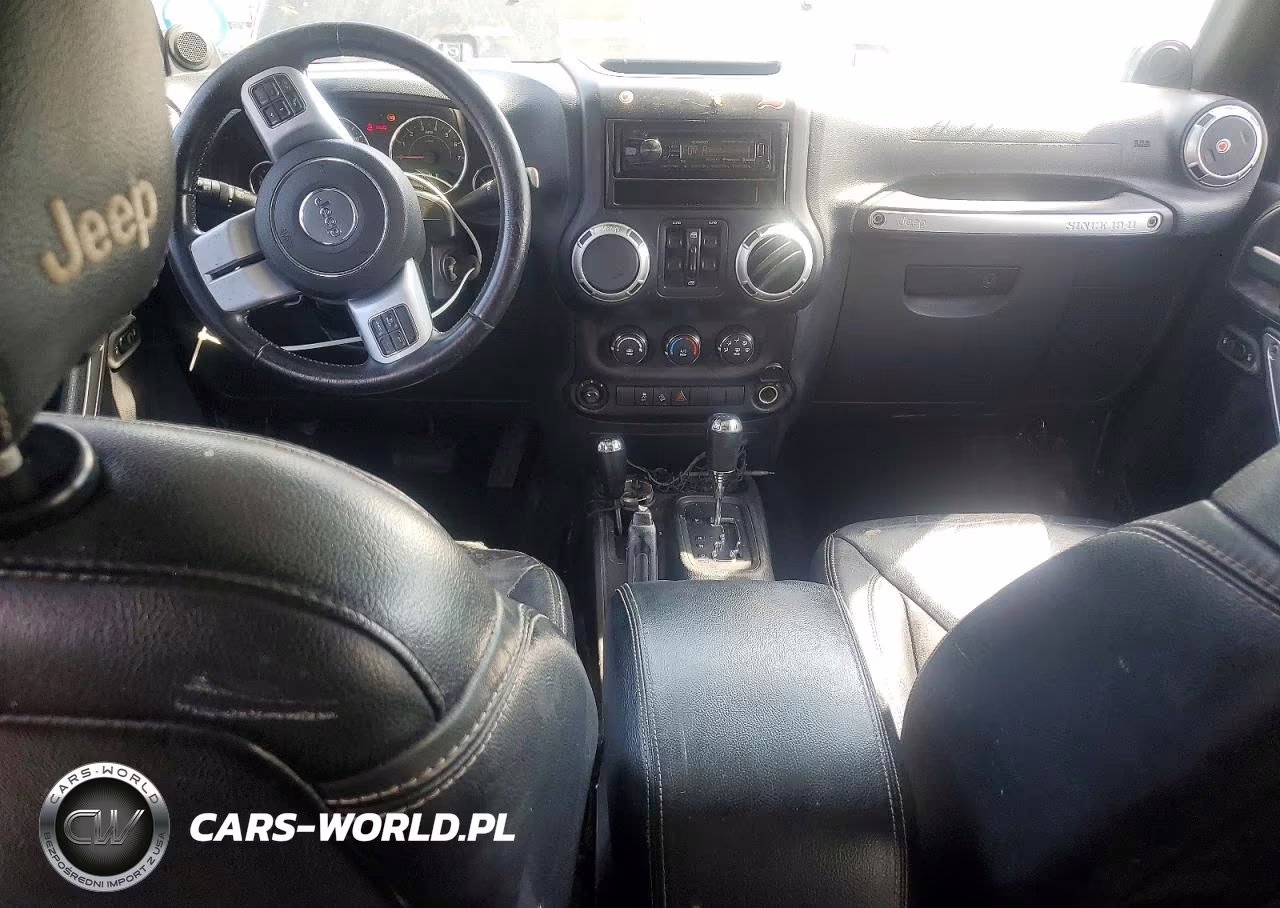 2013 Jeep Wrangler Unlimited Sport VIN:1C4BJWDG7DL618503 - 8