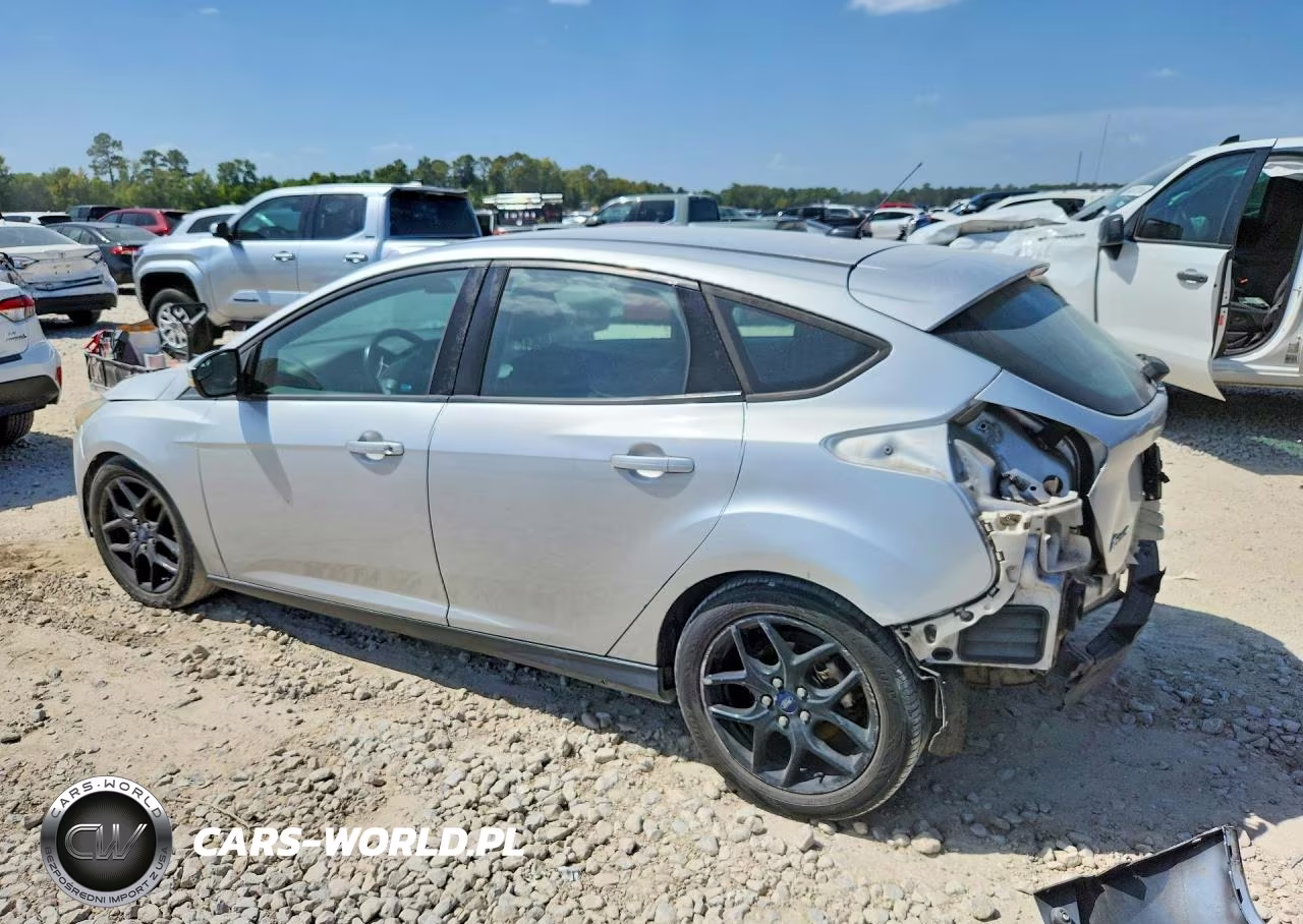 2016 Ford Focus Se VIN:1FADP3K24GL259697 - 2